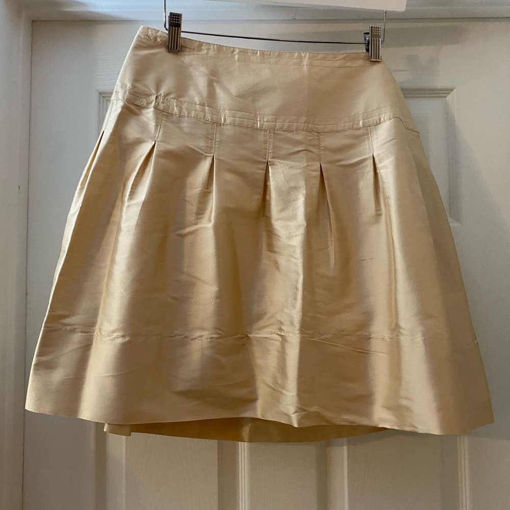 Lauren Ralph Lauren. Women's Champagne Pleated A-Line Skirt. Size 16. Silk.